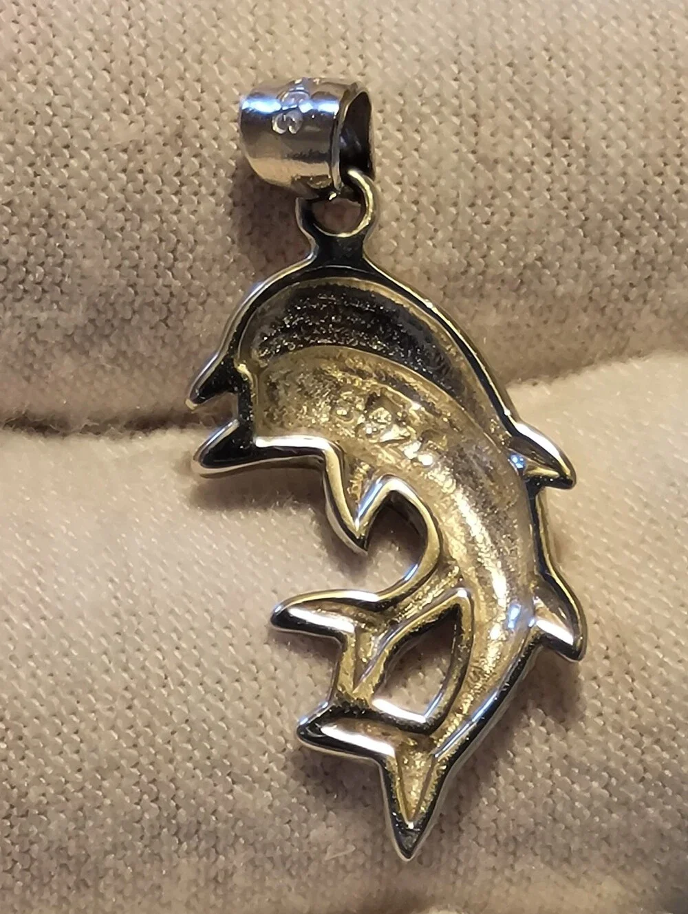925 Sterling Silver Double Dolphin Pendant 1